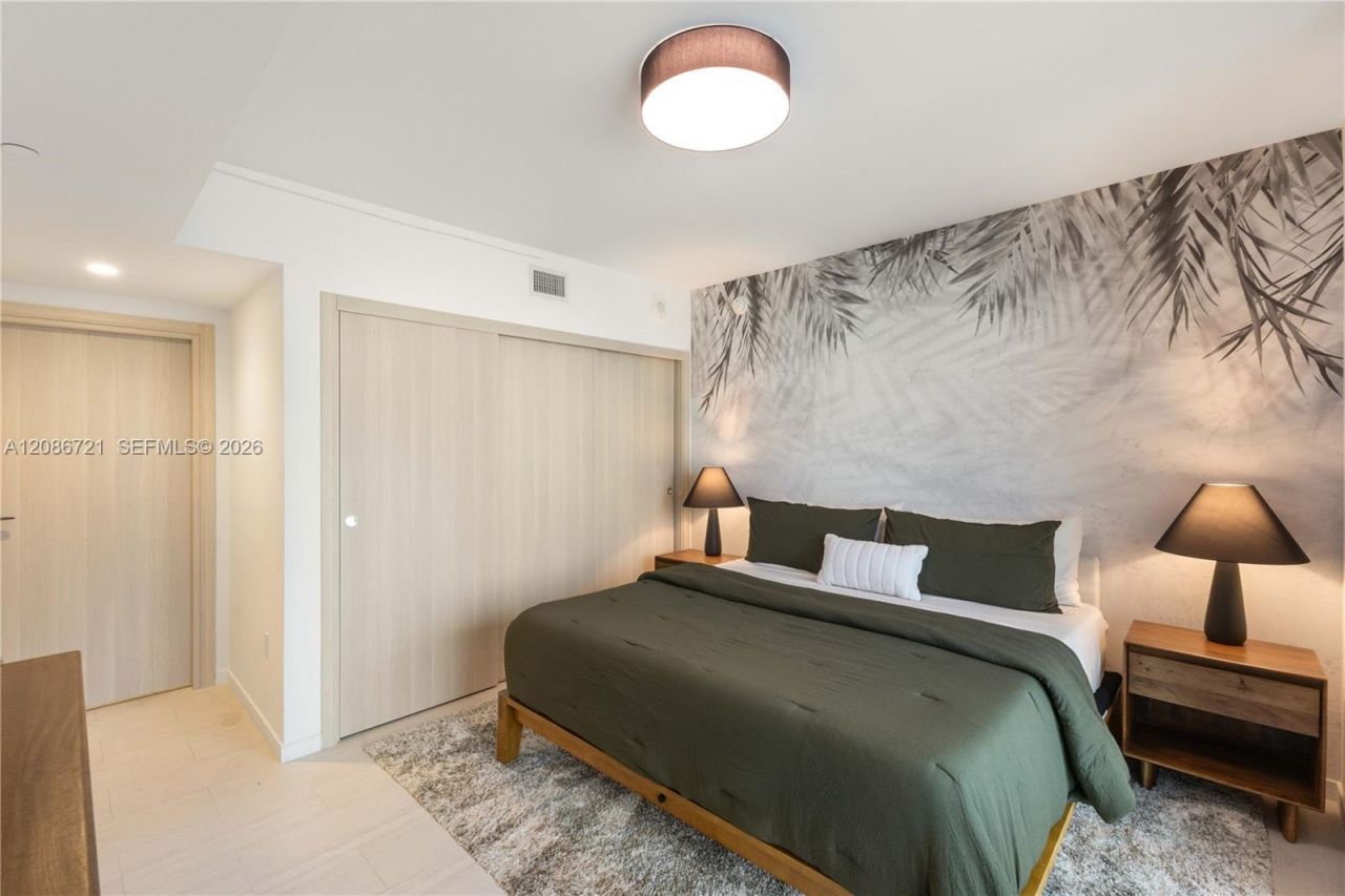 1000 Brickell Plaza, Unit 2704, Miami, FL 33131 Photo