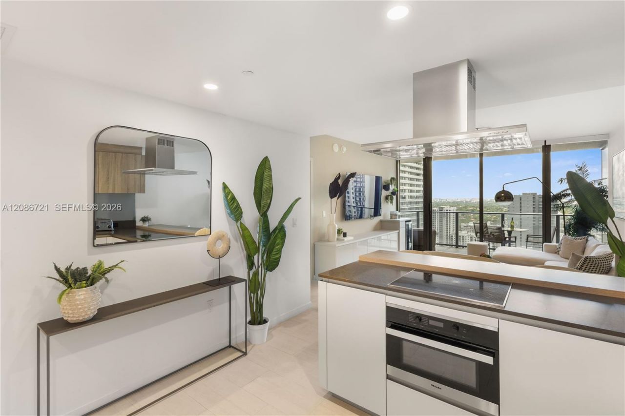 1000 Brickell Plaza, Unit 2704, Miami, FL 33131 Photo