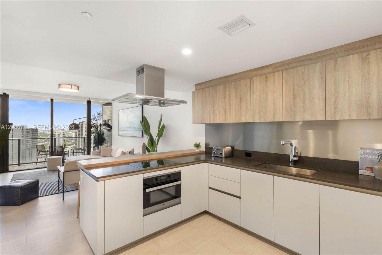 1000 Brickell Plaza, Unit 2704, Miami, FL 33131 Photo