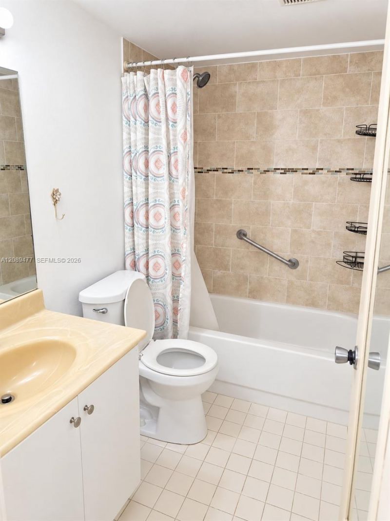 300 SW 134th Way , Unit 105E, Pembroke Pines, FL 33027 Photo