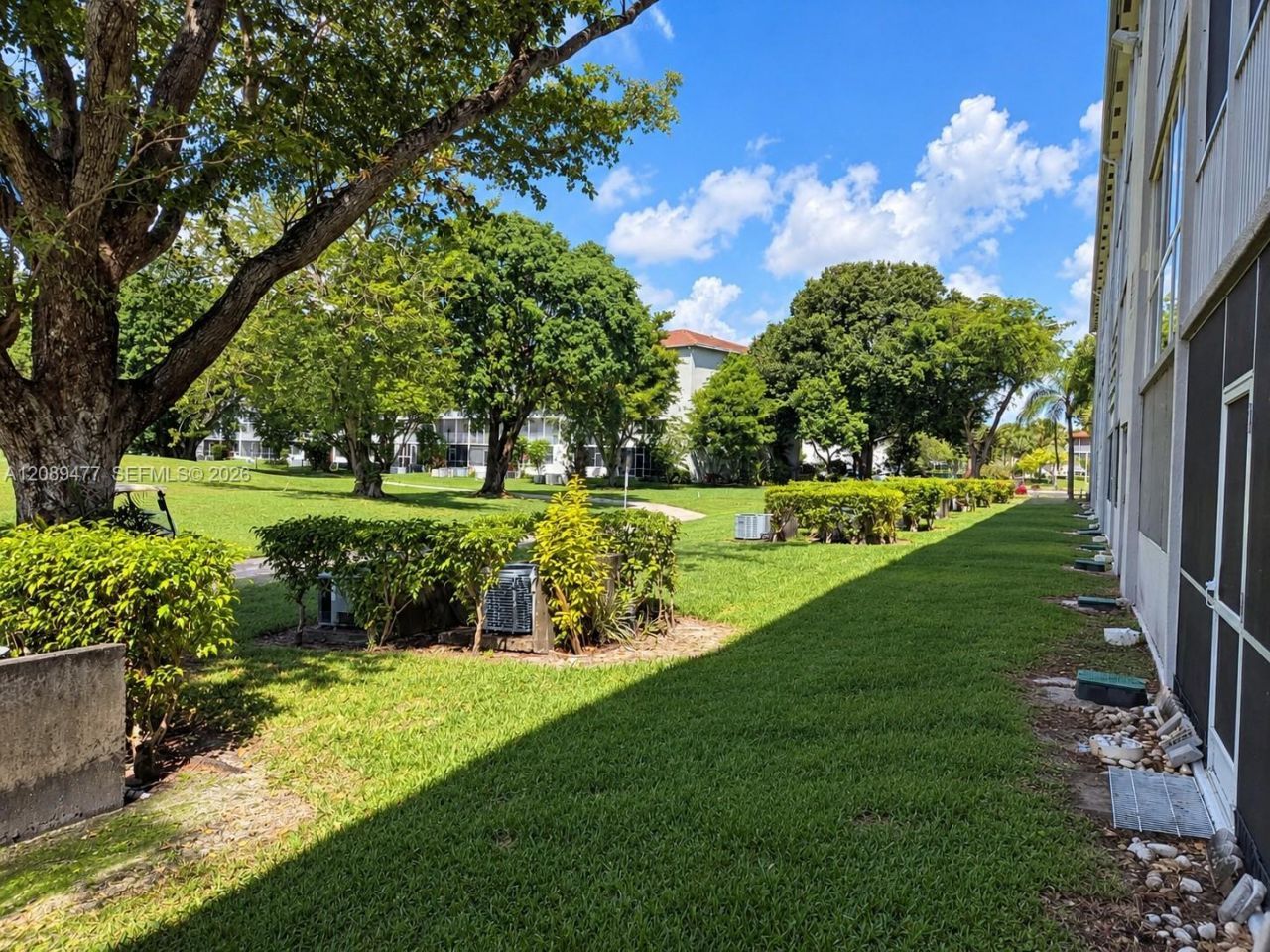 300 SW 134th Way , Unit 105E, Pembroke Pines, FL 33027 Photo