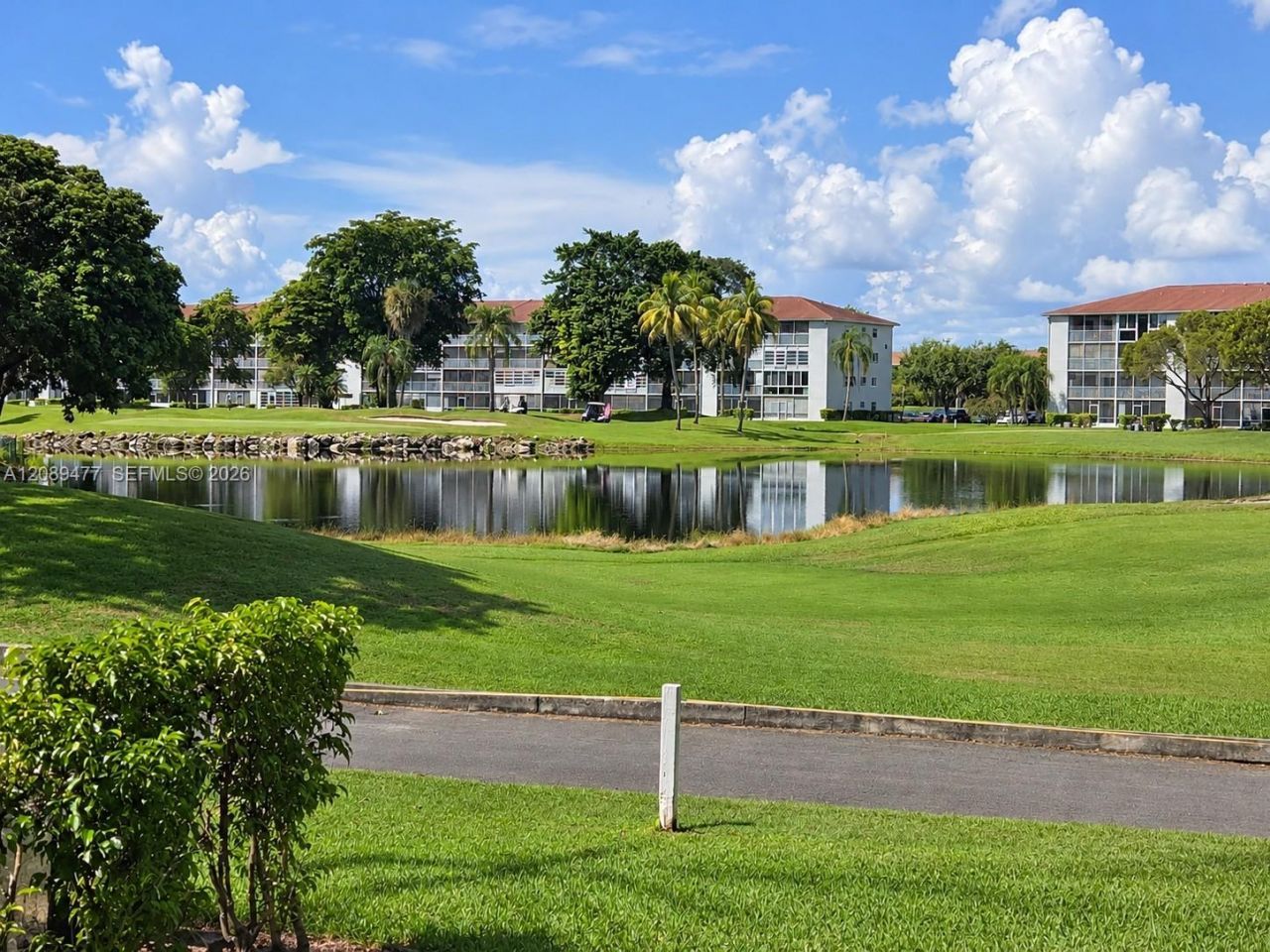 300 SW 134th Way , Unit 105E, Pembroke Pines, FL 33027 Photo