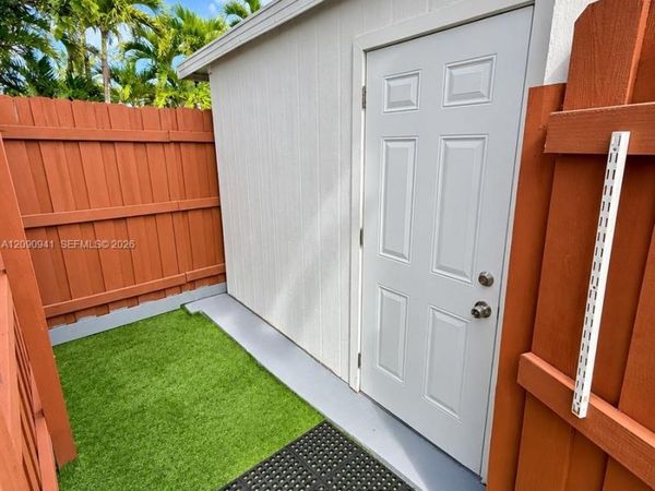 6765 SW 34th St , Miami, FL 33155