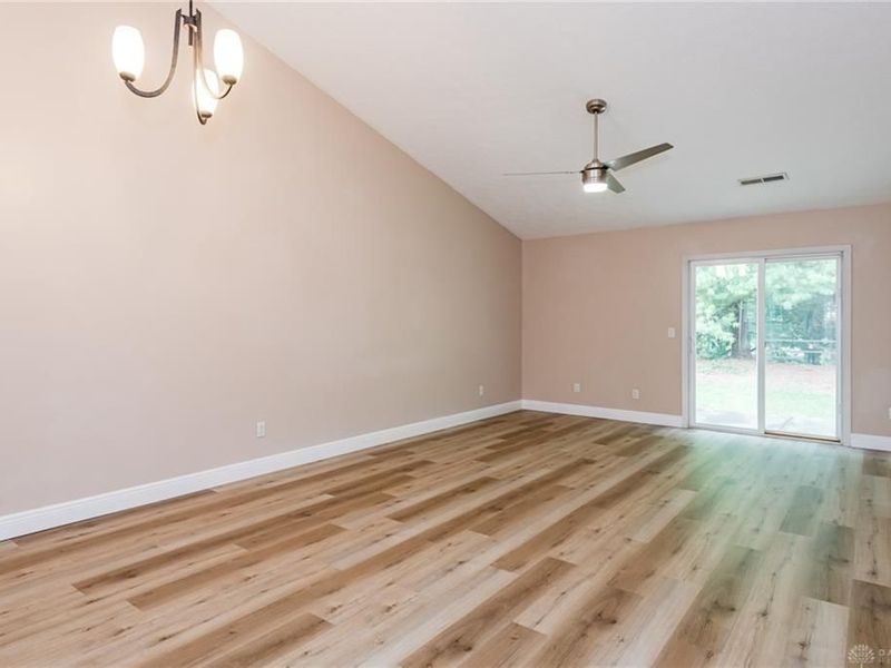 4071 Vitek Drive, Huber Heights, OH 45424 Photo 12