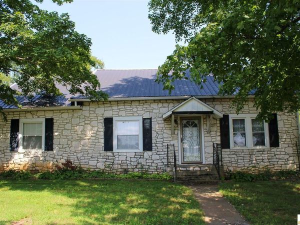 310 W Hiseville Main Street , Cave City, KY 42127