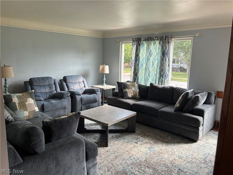 7270 Glenn Oval Drive, Parma, OH 44130 Photo 4
