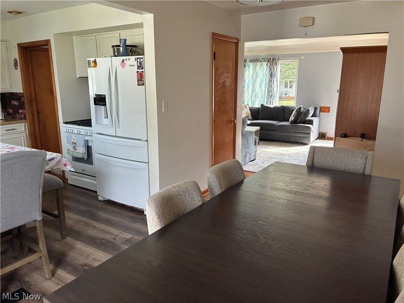 7270 Glenn Oval Drive, Parma, OH 44130 Photo 8