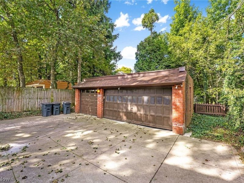 3670 Winchell Road, Shaker Heights, OH 44122 Photo 4