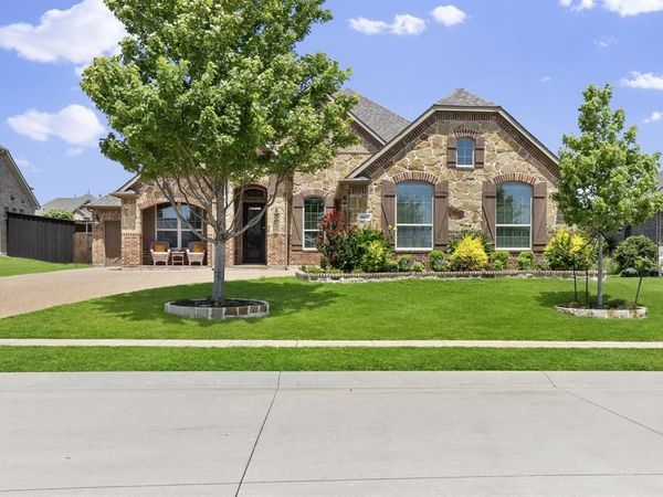 9902 Clubhouse Circle, Rowlett, TX 75089