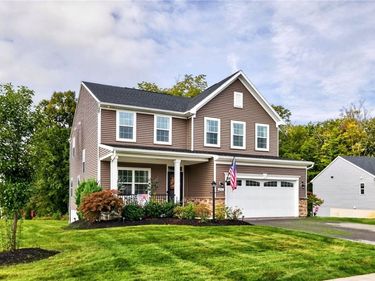 251 Longleaf Lane, Walworth, NY 14568