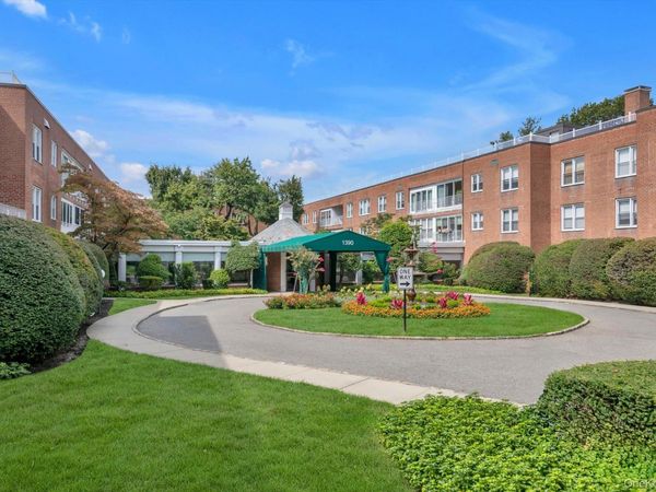1390 Broadway, Unit 119, Hewlett, NY 11557