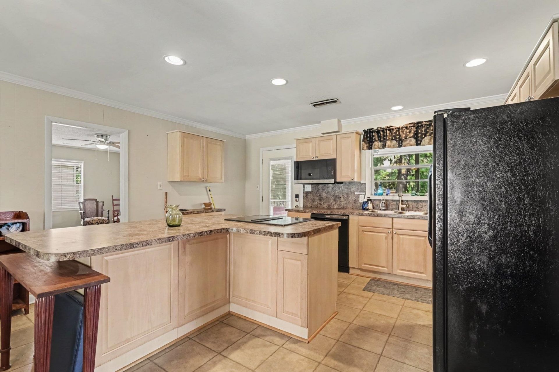 116 Lake Ct. Photo 11