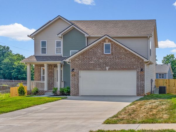 408 Park Glen Lane , Clarksville, TN 37042