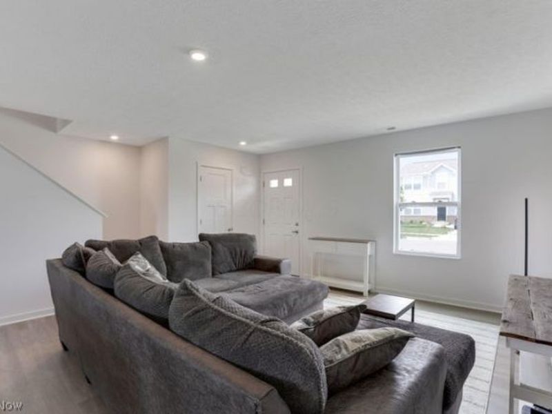 111 Boutot Street, Ashville, OH 43103 Photo 8