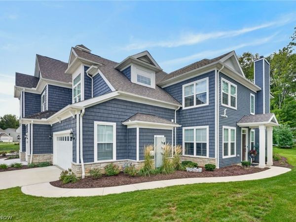 516 Port Side Drive, Avon Lake, OH 44012