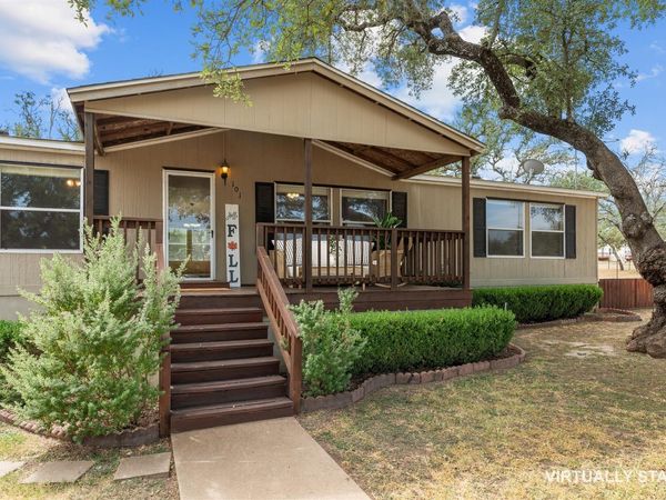 101 Creedmore DR, Liberty Hill, TX 78642