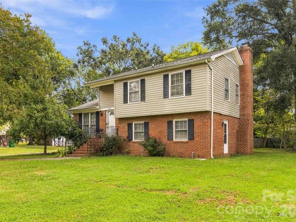 2711 Johnny Reb Lane, Charlotte, NC 28273