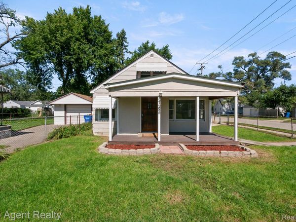 7285 Prospect Avenue , Warren, Mi 48091