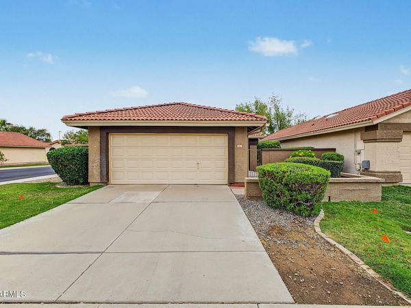 924 W SUNWARD Drive, Gilbert, AZ 85233