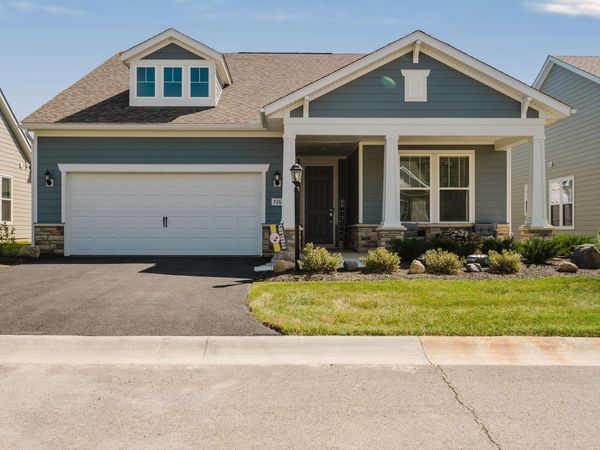 726 Oldcastle Road , Lewis Center, OH 43035