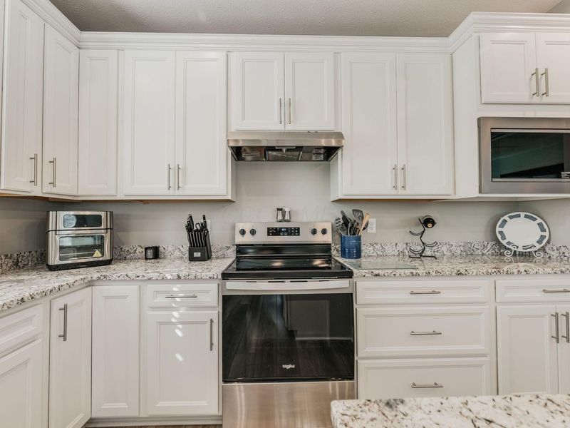 726 Oldcastle Road, Lewis Center, OH 43035 Photo 24
