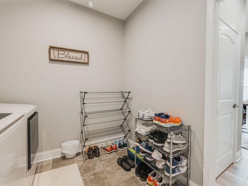 726 Oldcastle Road, Lewis Center, OH 43035 Photo 37