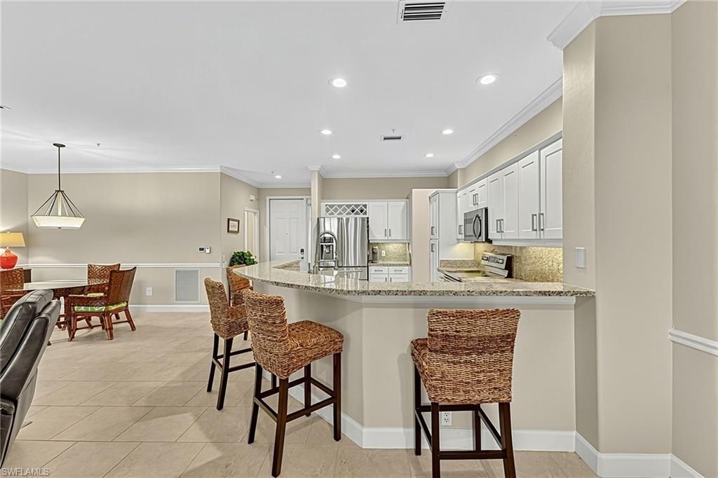 9111 Southmont Cv, Unit 305, Fort Myers, FL 33908 Photo