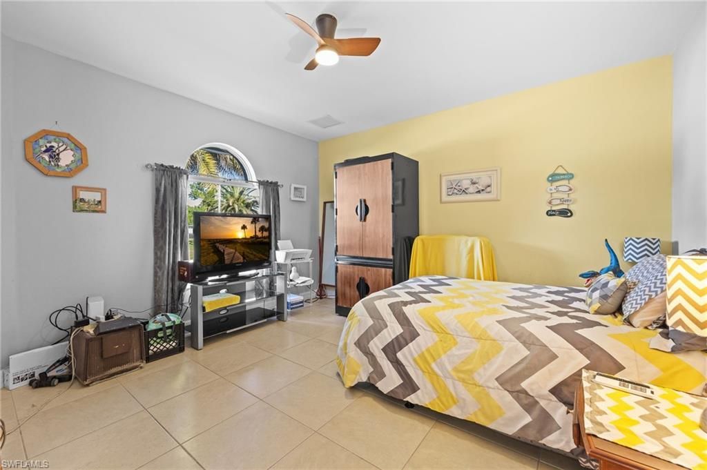 812 Mcarthur Ave, Lehigh Acres, FL 33936 Photo