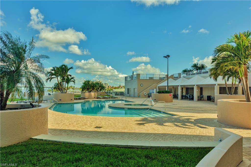 2104 W First St, Unit 2702, Fort Myers, FL 33901 Photo