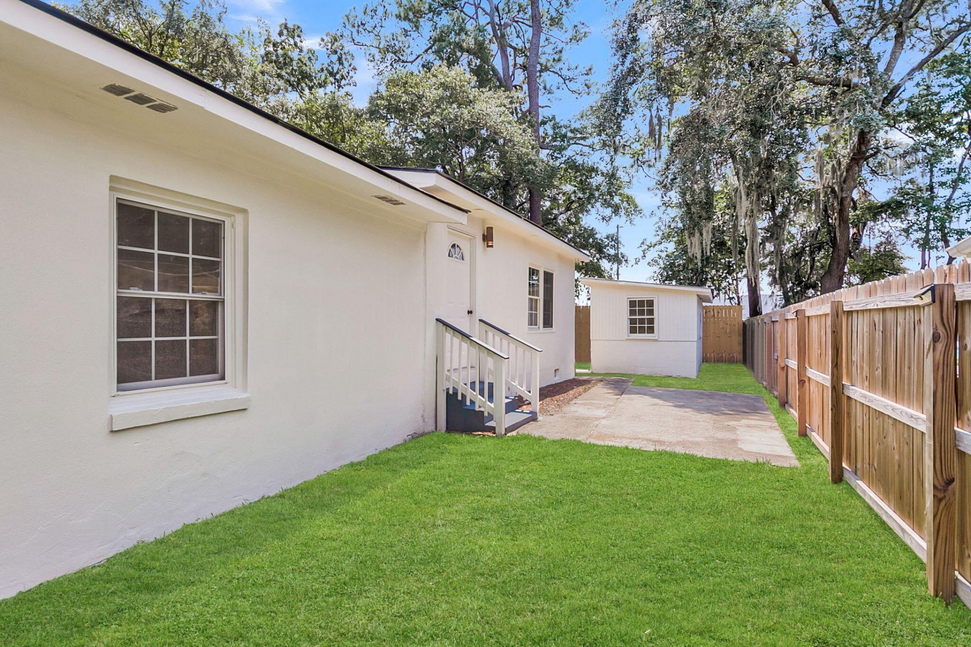 1449 S Sherwood Drive Photo 40