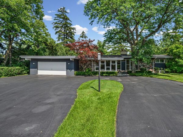 415 Clavey Lane , Highland Park, IL 60035