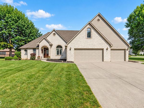 710 Willow Pointe South Drive, Plainfield, IN 46168