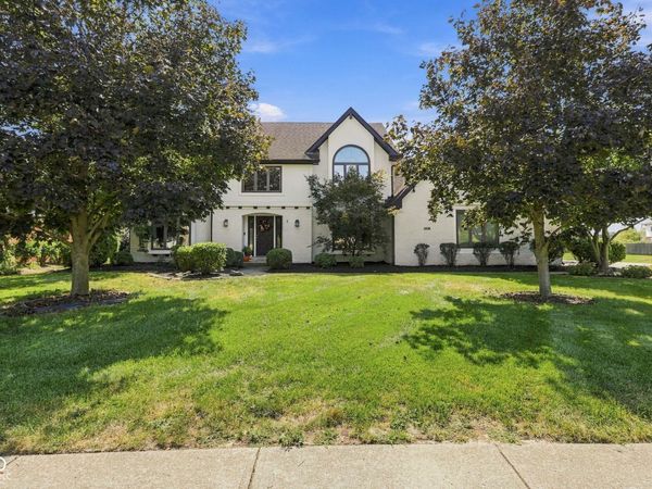1416 Stonemill Circle S, Carmel, IN 46032