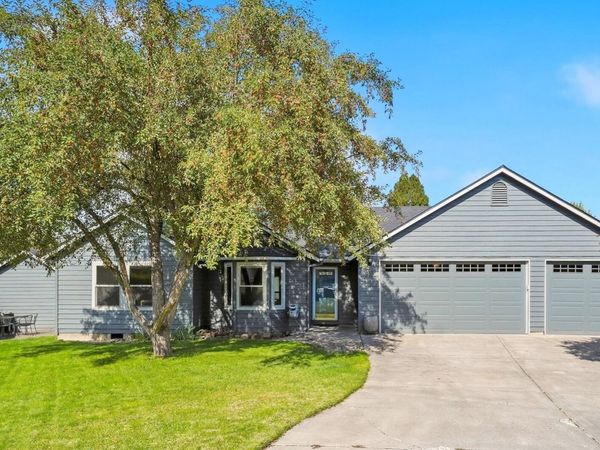 951 NE Lena Place, Bend, OR 97701