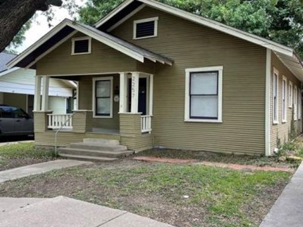 2257 College Avenue, Fort Worth, TX 76110
