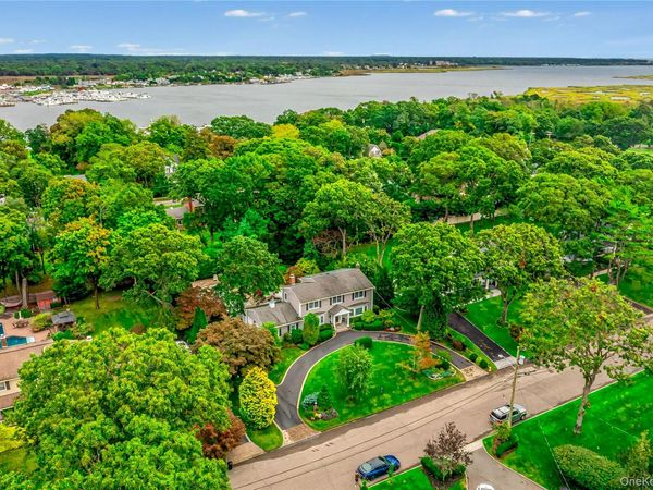 81 Widgeon Court, Great River, NY 11739