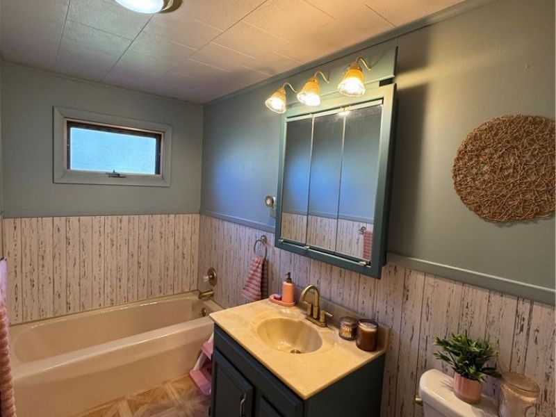 517 Walden Avenue, Tiltonsville, OH 43963 Photo 13