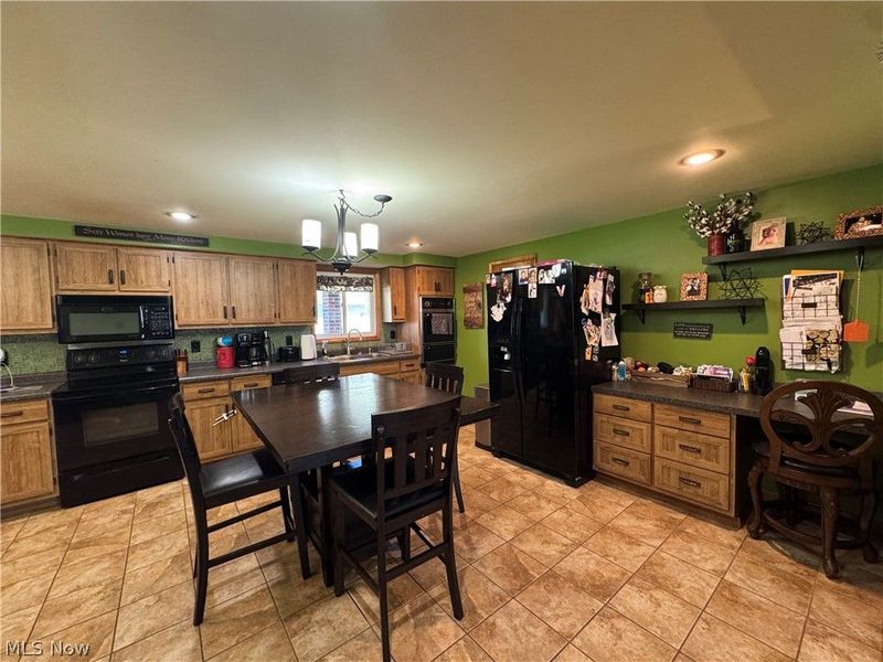 517 Walden Avenue, Tiltonsville, OH 43963 Photo 9