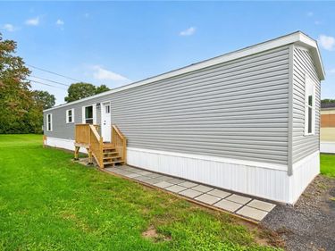 3718 State Route 96 , Shortsville, NY 14548