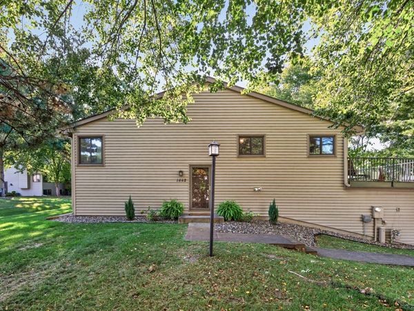 1442 Arden View Drive, Arden Hills, MN 55112