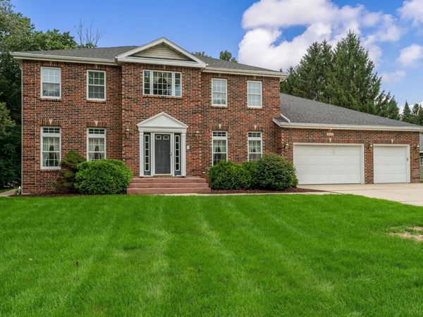 1650 Hemmingway Court, Janesville, WI 53545