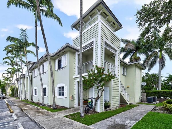359 NE 27th Ter, Unit 204, Homestead, FL 33033