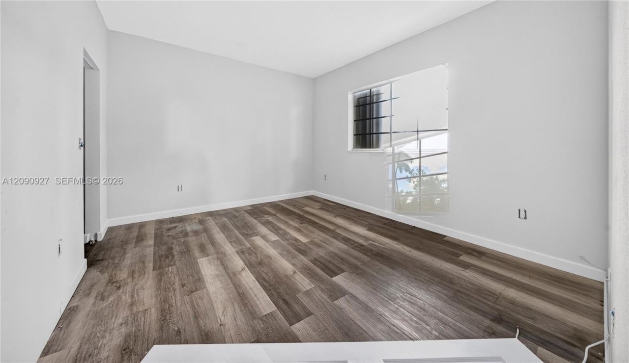 359 NE 27th Ter, Unit 204, Homestead, FL 33033 Photo