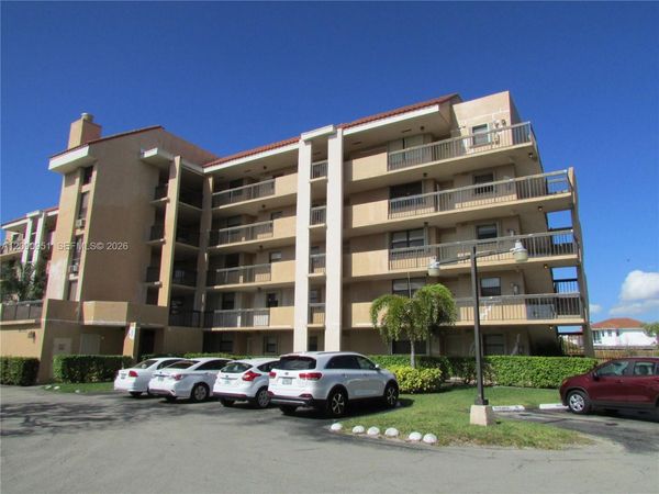 10315 NW 9th St Cir, Unit 407-14, Miami, FL 33172
