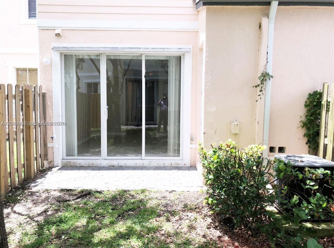 2884 SE 2nd Dr, Unit 2, Homestead, FL 33033 Photo