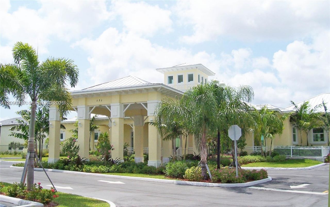 2884 SE 2nd Dr, Unit 2, Homestead, FL 33033 Photo