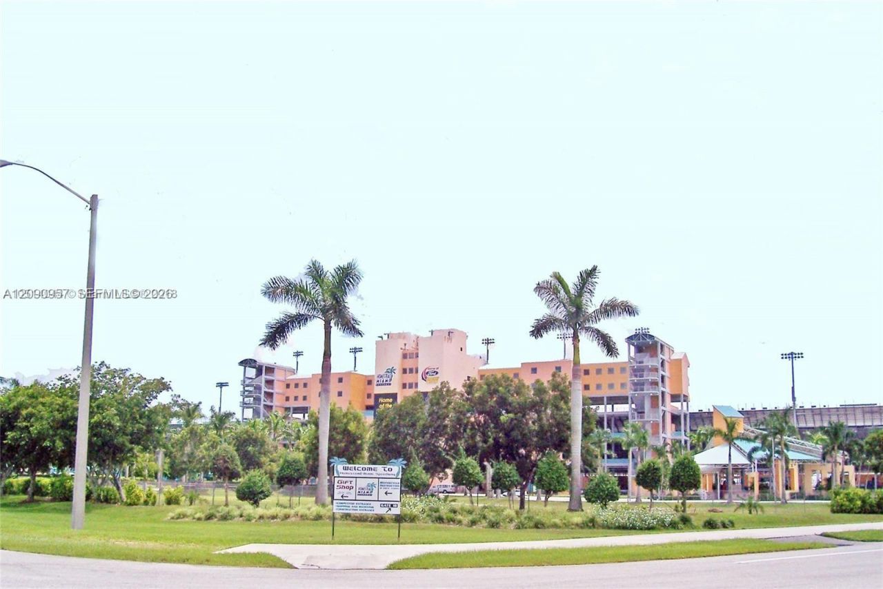 2884 SE 2nd Dr, Unit 2, Homestead, FL 33033 Photo