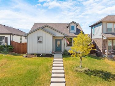 6729 Windfall Drive, Fort Worth, TX 76135