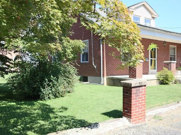 211 BROAD STREET, LANDISVILLE, PA 17538