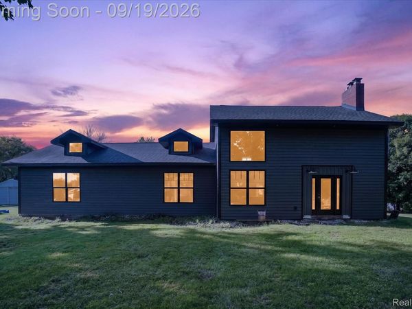 10215 W Mount Morris Road, Flushing Township, Mi 48433